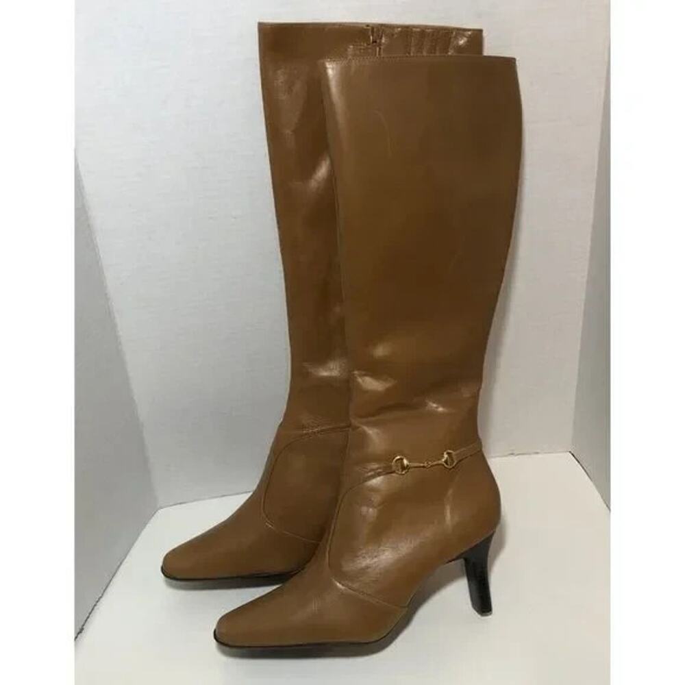 New In Box Tan Leather Tall Boot 9.5b Classy 3” Heel Gold tone hardware Sexy